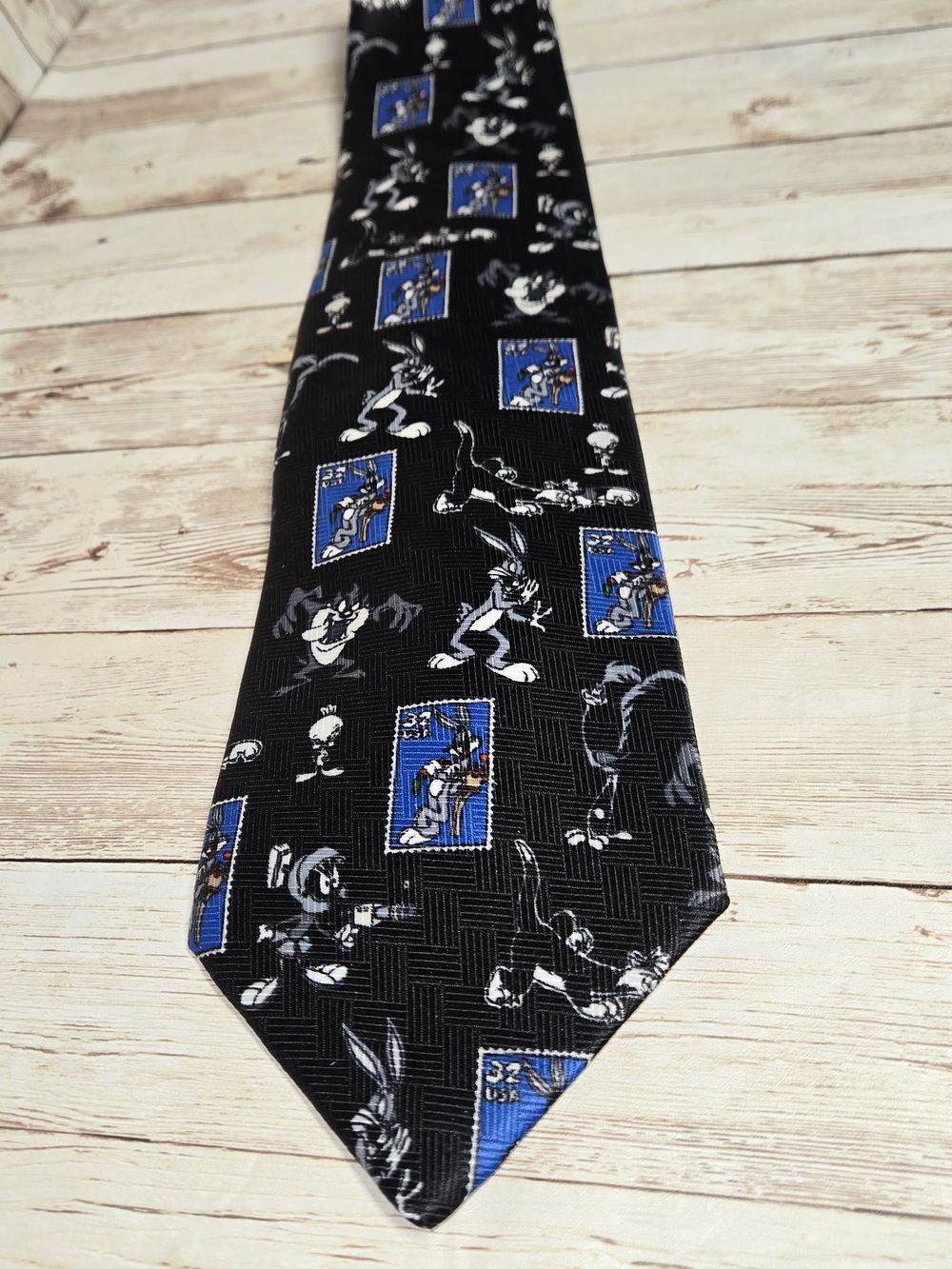 Looney Tunes Stamp Collection 1997 Warner Bros. Novelty Tie NWT Imperfection